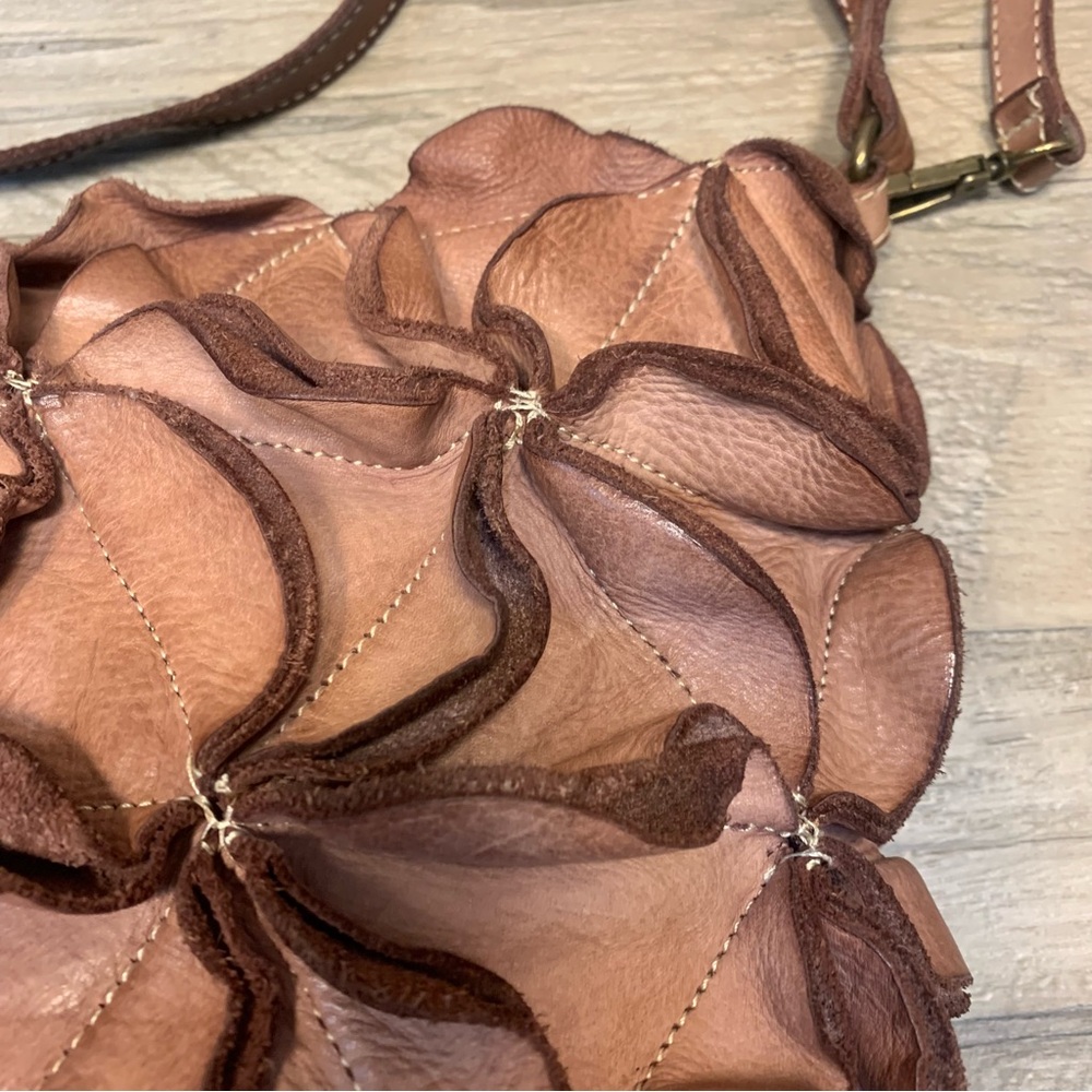 Costanza Rota Italy Genuine Soft Leather Flower Patchwork Crossbody Bag - Picture 14 of 15